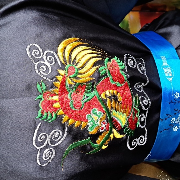 Beautiful double-sided kimono robe size medium - Picture 8 of 10